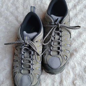 Oboz Sawtooth Low Top Hiking shoes_women